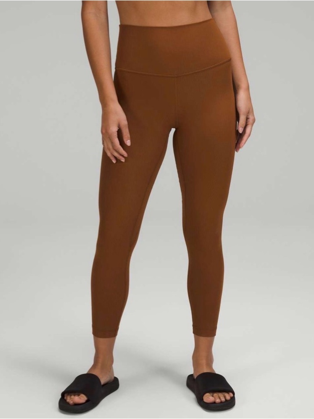 Lululemon Align Ribbed High-Rise Pant 25"
Roasted Brown- Size 6